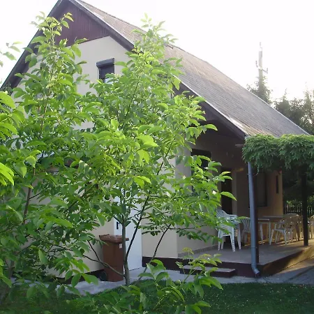 Tatil Evi Szatmari Vendeghaz Balatonlelle