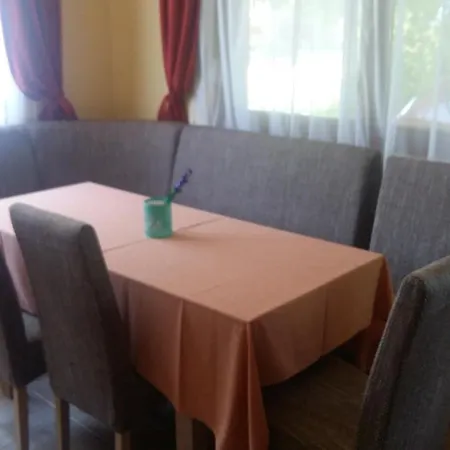 Szatmari Vendeghaz Tatil Evi