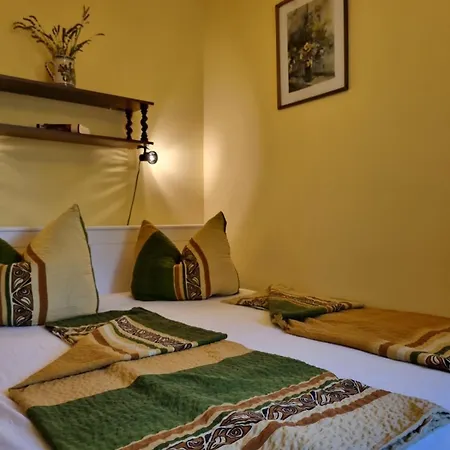 Szatmari Vendeghaz Holiday home Balatonlelle