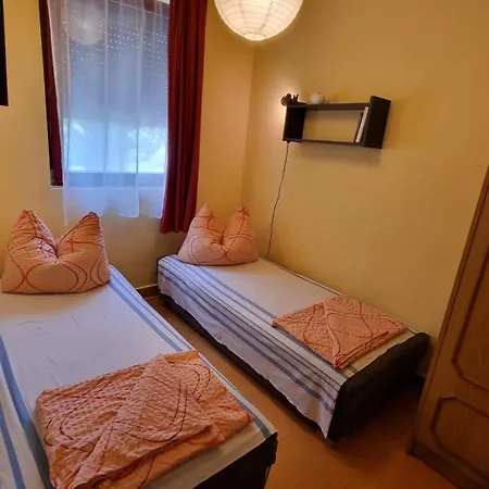 Holiday home Szatmari Vendeghaz Balatonlelle