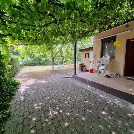 Szatmari Vendeghaz Holiday home Balatonlelle
