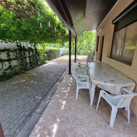 Holiday home Szatmari Vendeghaz Balatonlelle