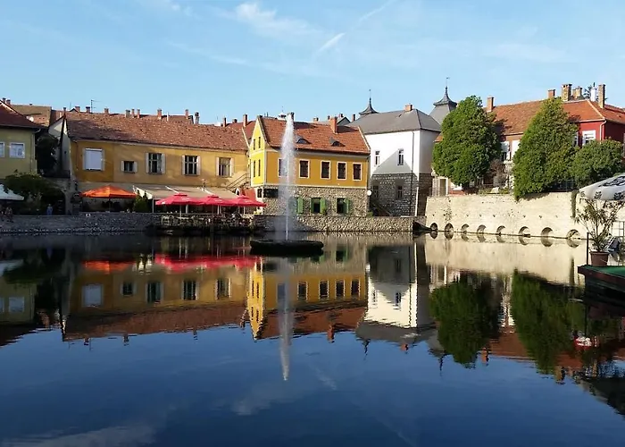 בית נופש Szatmari Vendeghaz *